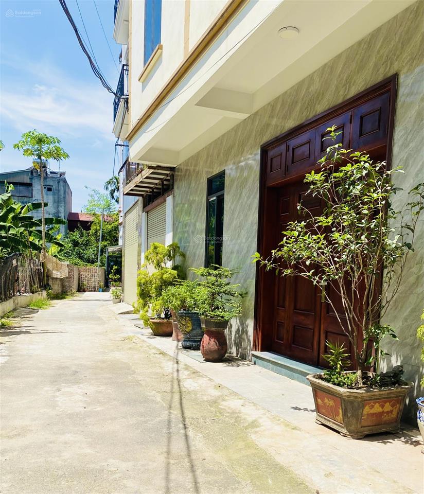 Bán đất giang biên, kẻ tạnh, dt 74m2, mt 4.2m, ôtô đỗ cửa. giá 11,9tỷ