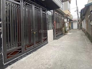 Bán nhà việt hưng, long biên 40m2 4 tầng, 2 mặt tiền, thang máy, ô tô qua nhà, giá 9.5 tỷ
