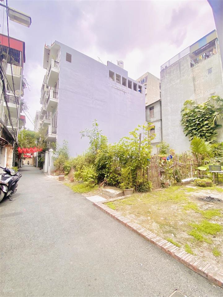 Giá đầu tư! bán đất bồ đề, sát hồng tiến, dt 50m2, đường ô tô thông, giá 10tỷ.