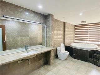 Bán biệt thự việt hưng 200m, rộng 11m sân vườn rộng, vị trí kinh doanh, giá tốt.