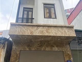 Bán nhà sát mặt phố ngô gia tự, long biên, ô tô vào nhà, 54m2 x 3 tầng, giá 10.2 tỷ