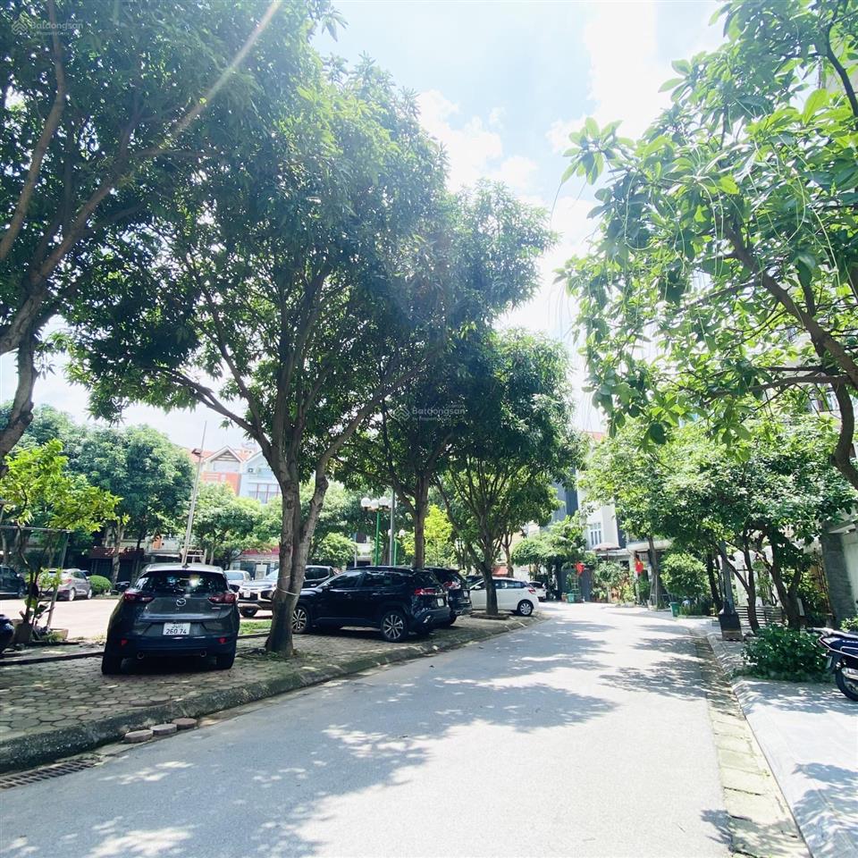Lựa chọn đáng tiền. bán biệt thự 105m rộng 7m. kđt việt hưng, vị trí thoáng, 3x tỷ