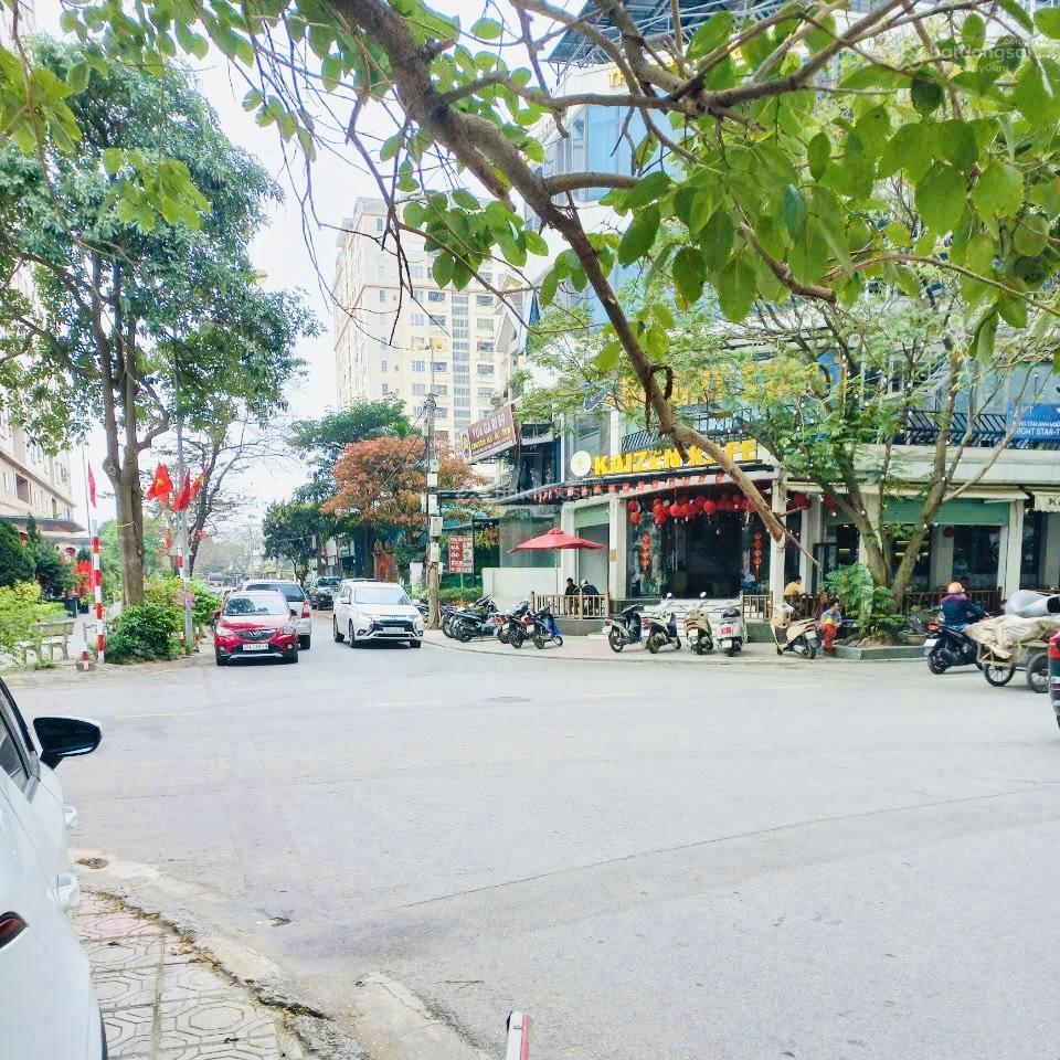 Bán đất đấu giá sài đồng 175m², mặt tiền 8,5m  vỉa hè ô tô tránh  giá đầu tư 32,5 tỷ