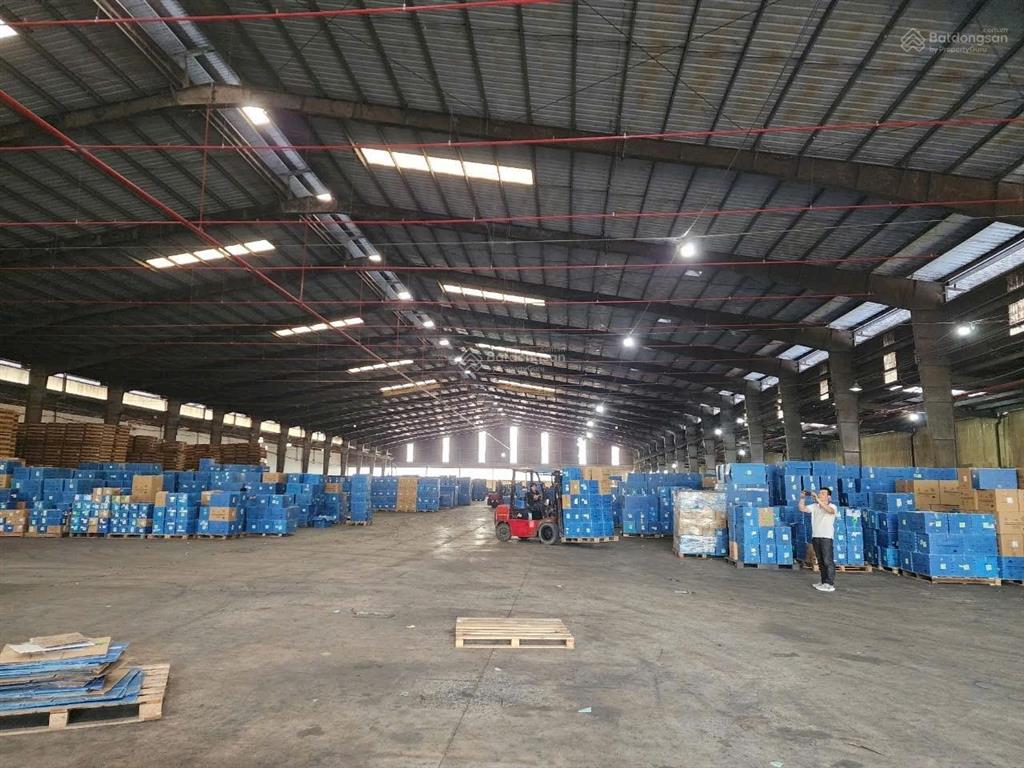 Bán xưởng 2.350m2 tân phước khánh, ngã tư miếu ông cù, ngang 30m thuê 120tr/tháng tân uyên chỉ 27tỷ