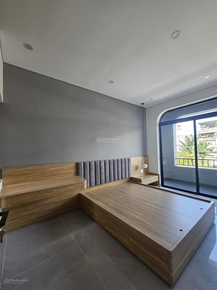 Cực hot cực rẻ, nhà 2 tầng x 100m2 đường 7.5m thông thẳng ra biển