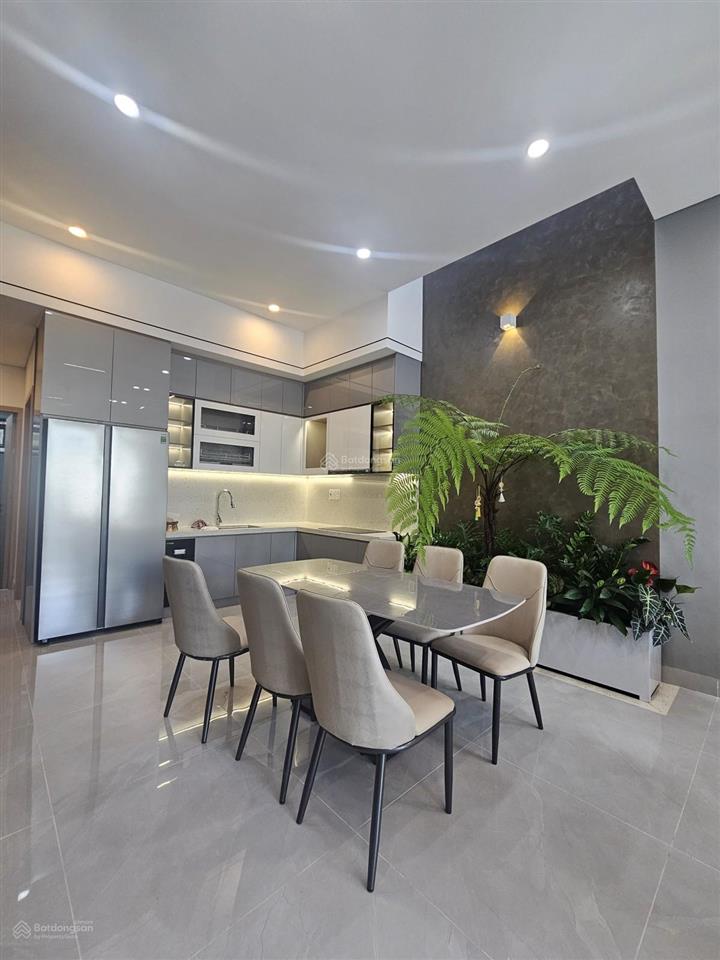 Cực hot cực rẻ, nhà 2 tầng x 100m2 đường 7.5m thông thẳng ra biển