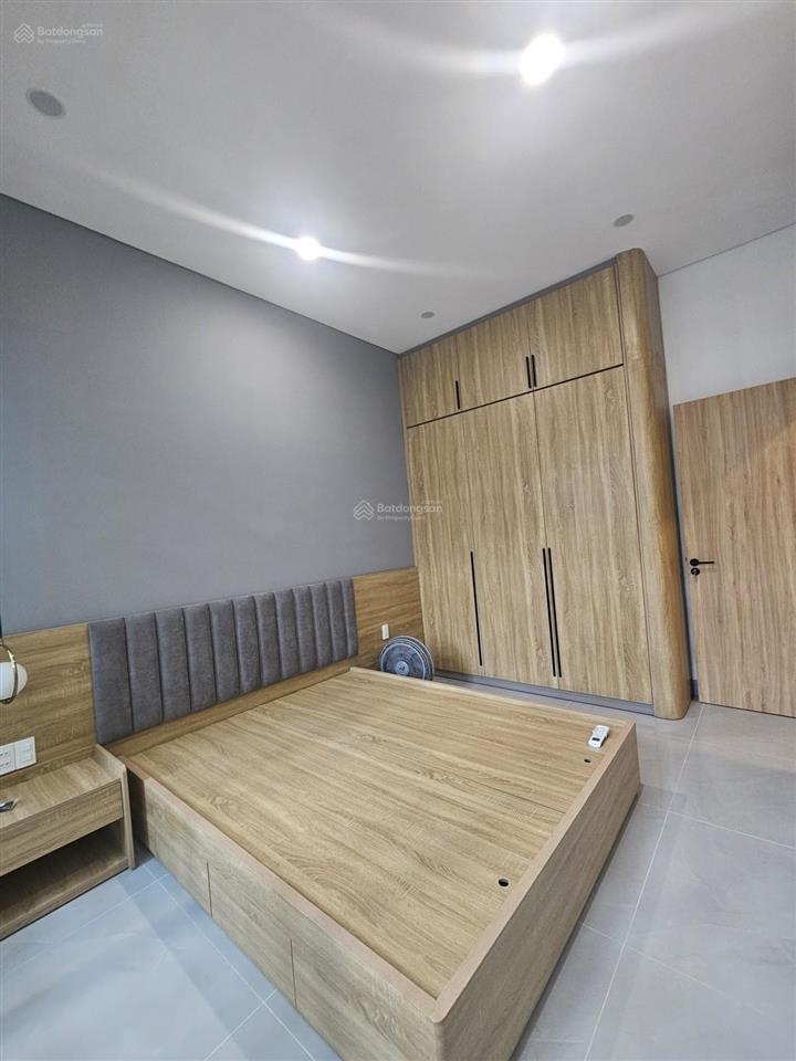 Cực hot cực rẻ, nhà 2 tầng x 100m2 đường 7.5m thông thẳng ra biển