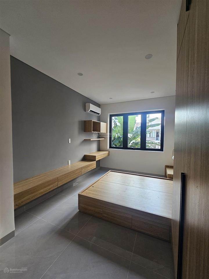 Cực hot cực rẻ, nhà 2 tầng x 100m2 đường 7.5m thông thẳng ra biển