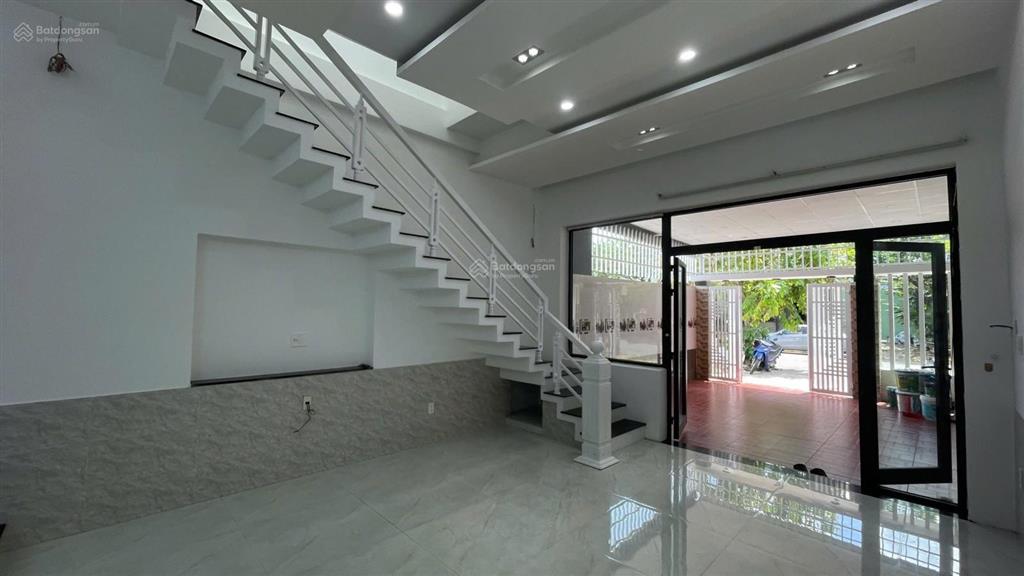 Siêu hot nhà 2 tầng mt thanh tịnh, đường 10.5m, 100m²