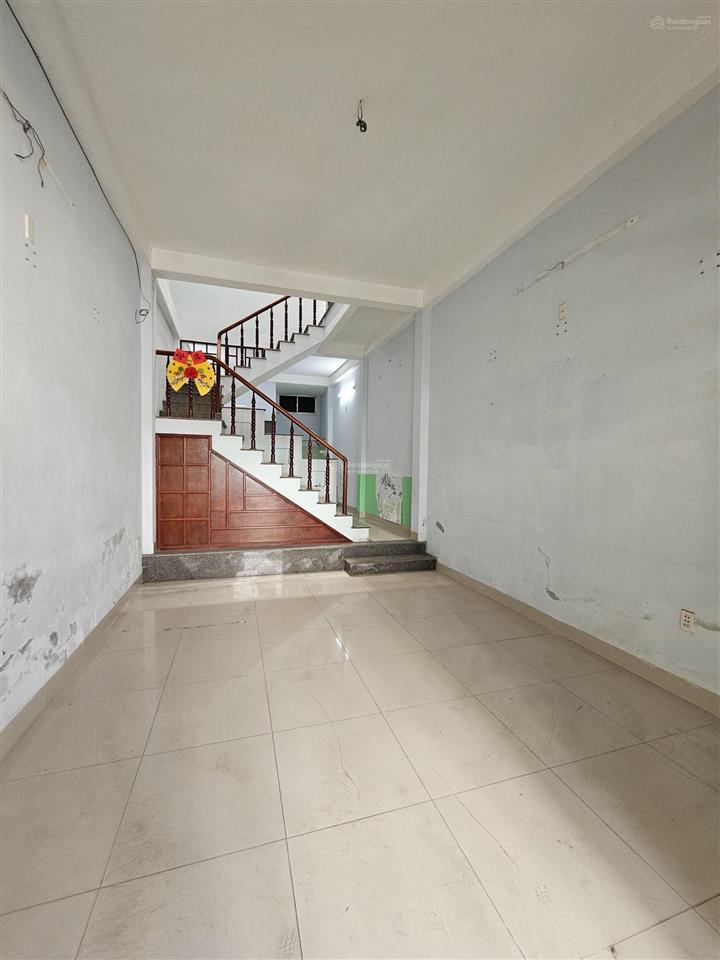 Gấp bán nhà 2 tầng trung tâm hòa cường vị trí đẹp, giá tốt
