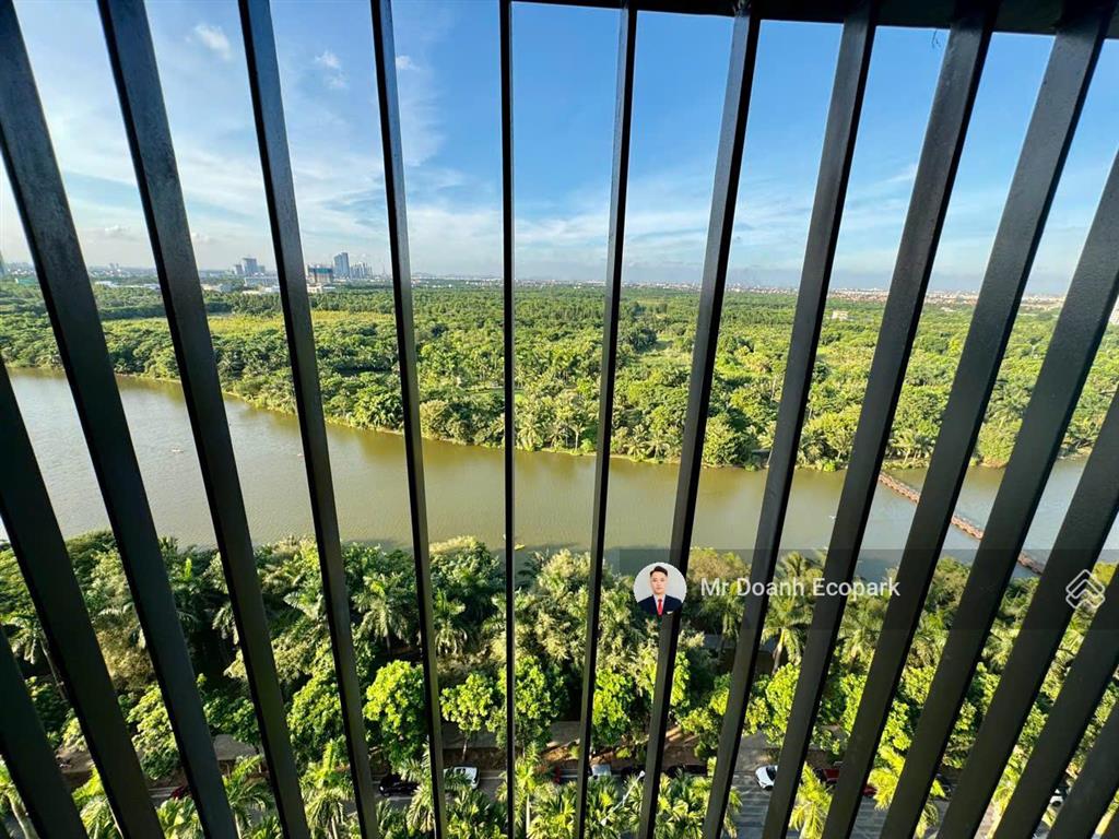 Mời thuê căn "hoa hậu" 3n 2vs  tòa landmark  view trực diện hồ  có khoáng nóng