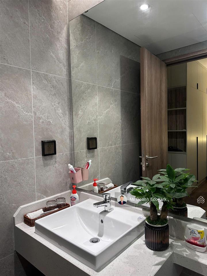 Cho thuê căn 2n2vs  65m2 | toà onsen ecopark | nội thất đẹp | hướng mát | view hồ