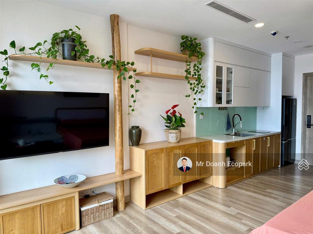 Cắt lỗ bán gấp căn studio 2,1 tỷ  sol forest, hướng mát, view đẹp, full đồ