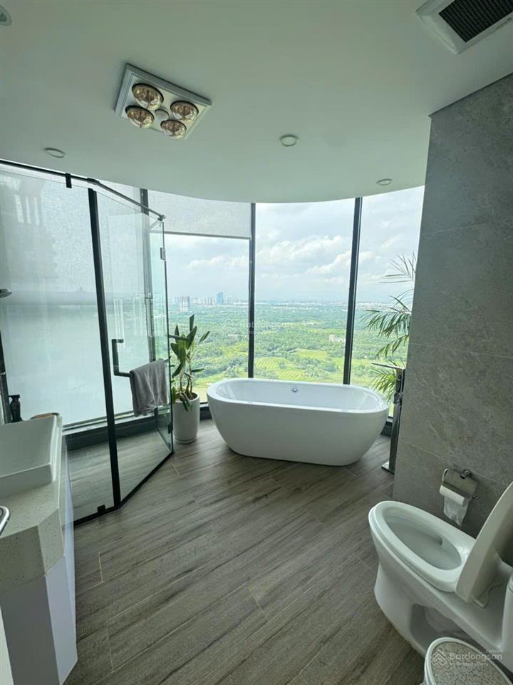Giá hời  bán 3n2vs trục 08/08a 98m  view golf || giá 8.8 tỷ