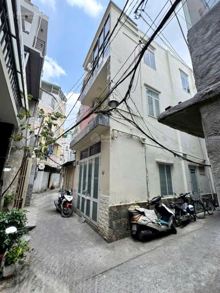 Nhà đẹp nguyễn văn trỗi  gần 30m2  3 tầng  5' sân bay  lô góc thoáng  nhĩnh 5tỷ  phú nhuận .