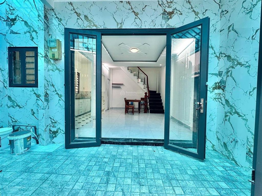 Nhà đẹp ngay vincom quang trung  40m2  ngang 5 rộng rãi  lô góc thoáng mát  gò vấp .