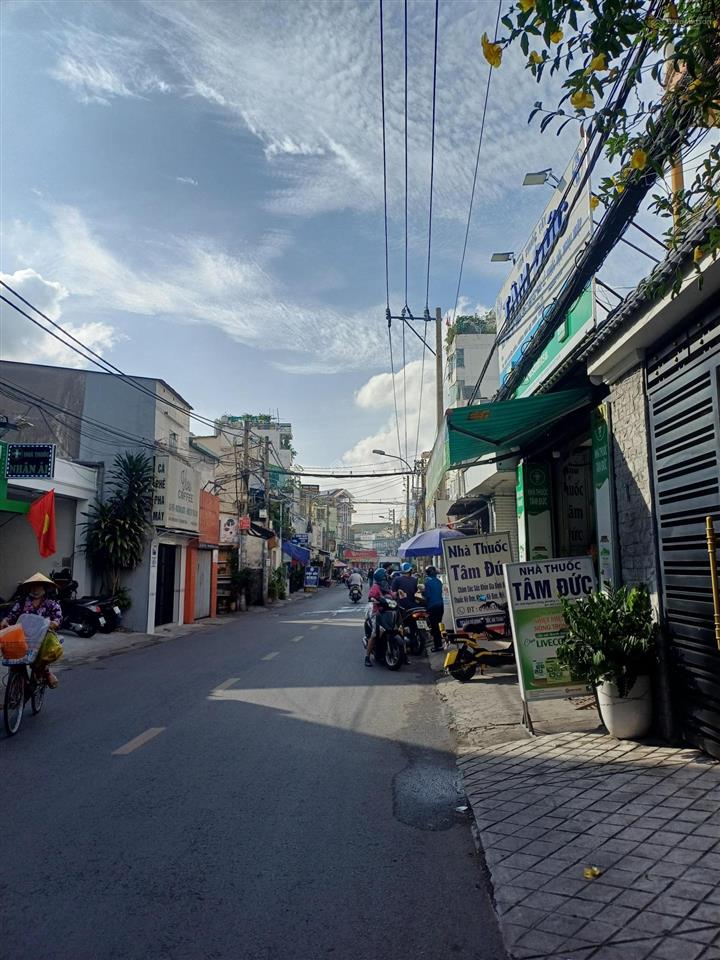 Nhà đẹp sát mt nguyên hồng  ngay chợ cây thị  60m²  3 tầng btct  10' sân bay  bình thạnh