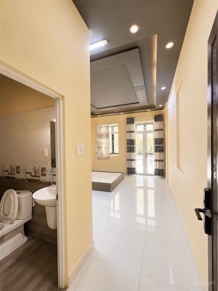 Nhà đẹp sát mt nguyên hồng  ngay chợ cây thị  60m²  3 tầng btct  10' sân bay  bình thạnh