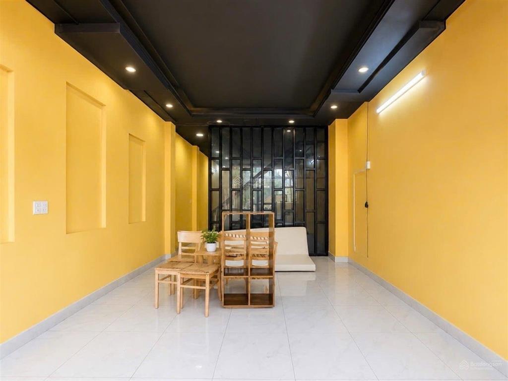 Nhà đẹp sát mt nguyên hồng  ngay chợ cây thị  60m²  3 tầng btct  10' sân bay  bình thạnh