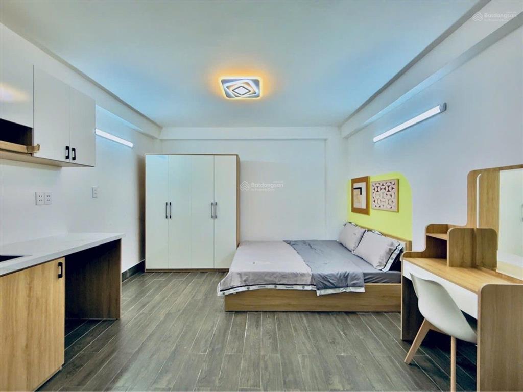 Nhà đẹp 1 căn ra mặt tiền nguyễn thượng hiền  gần chợ cây quéo  5 tầng btct  7pn  40tr/tháng.
