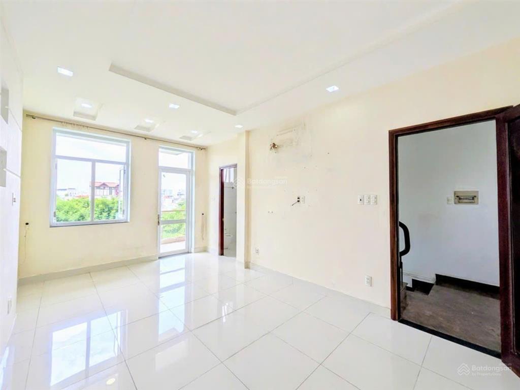 Nhà đẹp mặt tiền phạm văn đồng  6 tầng btct  5' sân bay  kd đa ngành  gò vấp  bớt lộc .