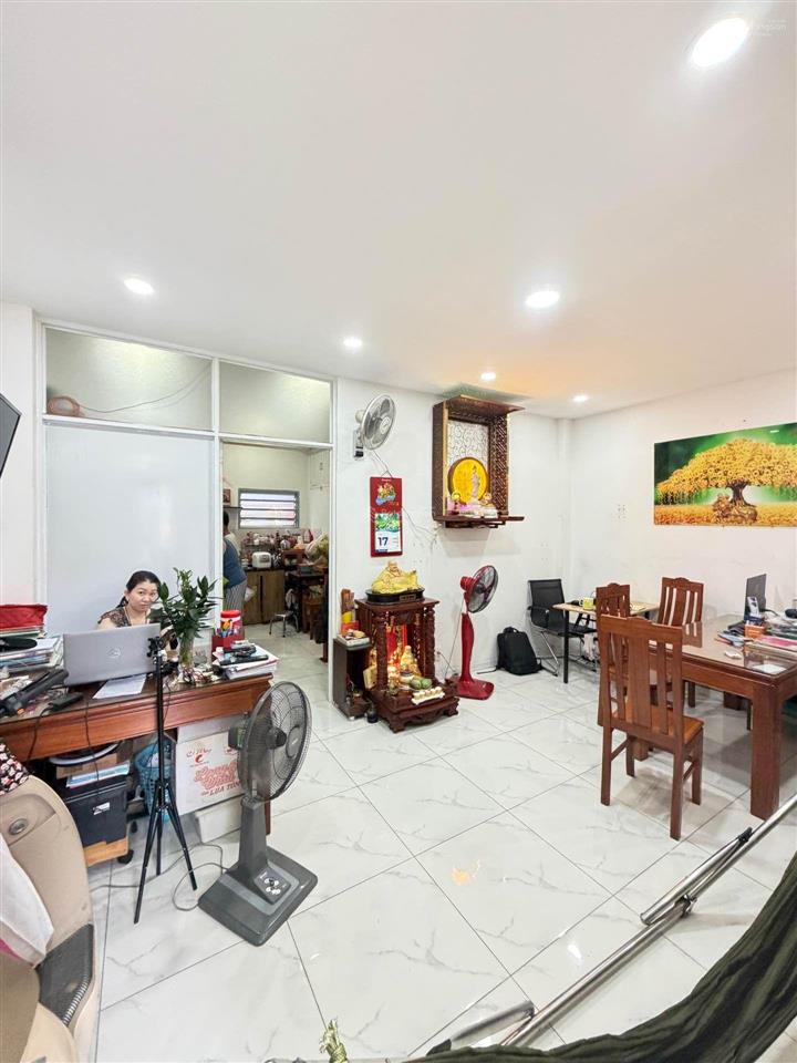 Nhà đẹp nơ trang  55m2  sát hẻm xe hơi  ngay cầu băng ki  chỉ nhỉnh 6 tỷ  bình thạnh