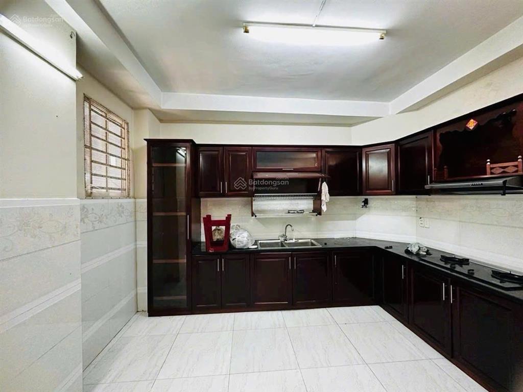 Nhà đẹp lô góc thoáng mát trần bình trọng  xe hơi tới nhà  10' sân bay bình thạnh  tl chính chủ