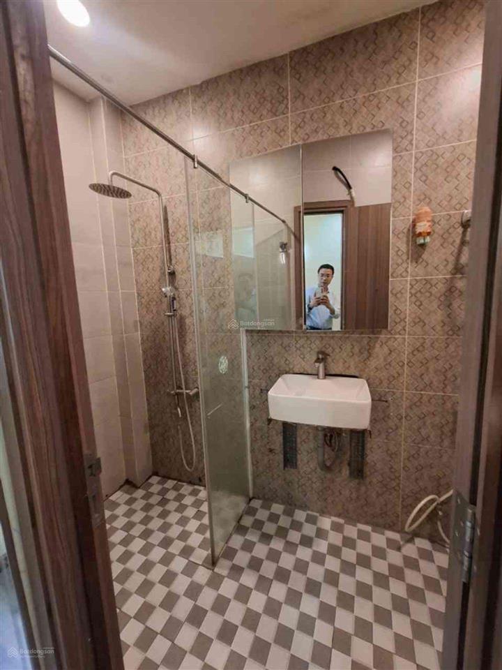 Nhà đẹp gò vấp gần bv 175, 72m2  5 tầng btct  sát mặt tiền  5' sân bay  xe hơi tận cửa