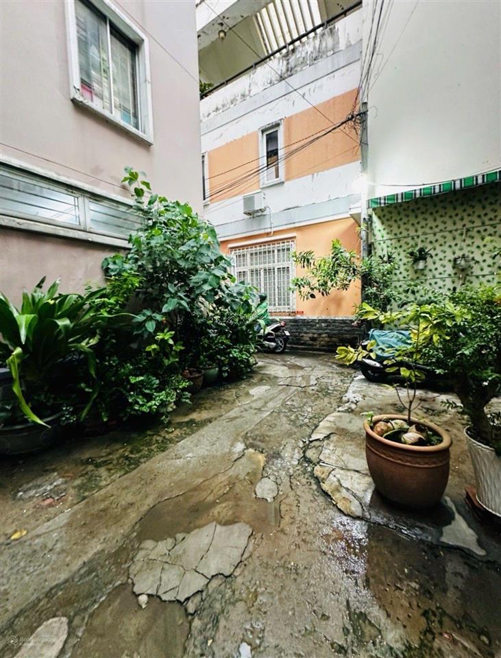 Nhà c4 phú nhuận  nguyễn kiệm  80m2  sát hẻm xe hơi  thông phan xích long  10'sân bay .