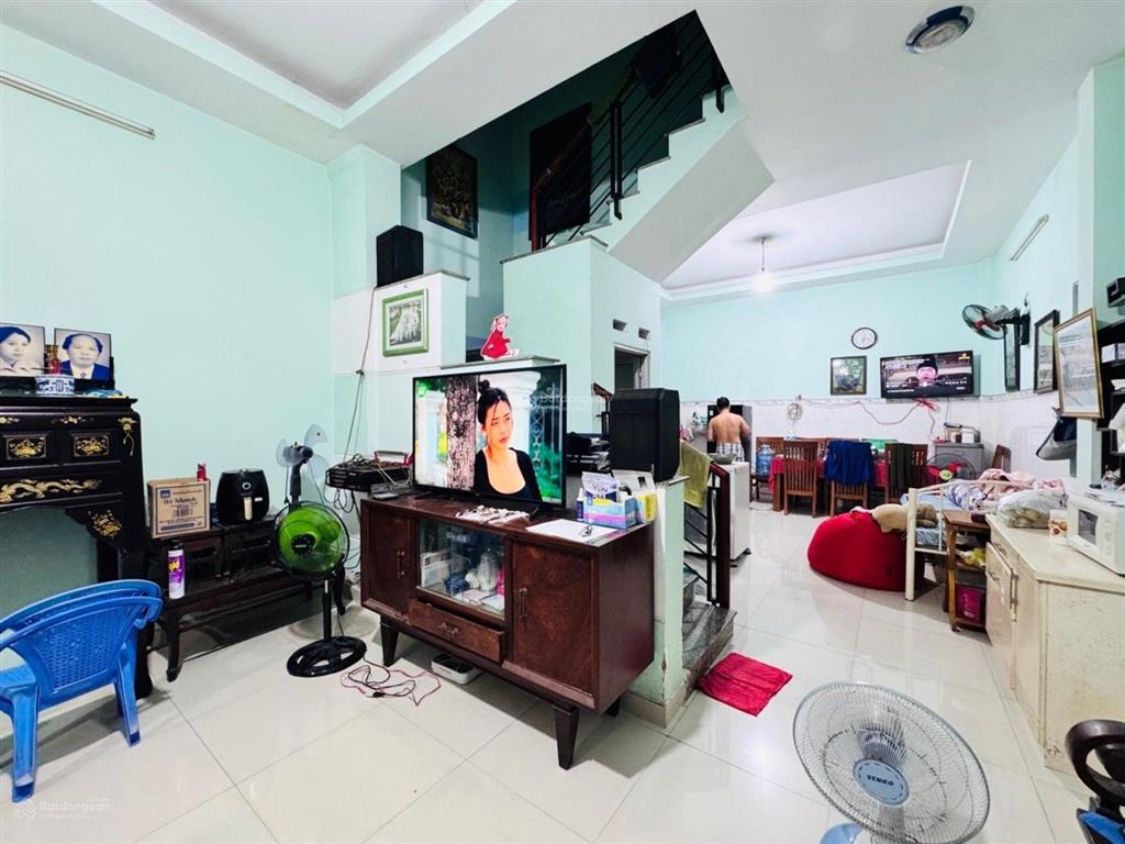 Nhà đẹp nguyễn văn công  72m2  hẻm xe hơi thông  gần mặt tiền  5' sân bay  sát p.nhuận b.thạnh