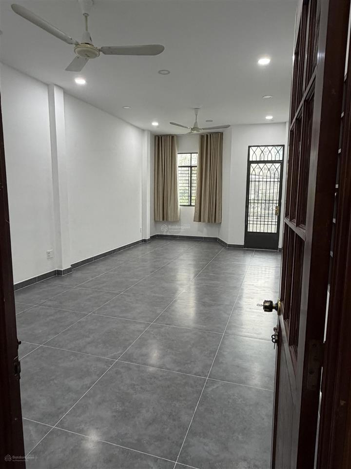 Cho thuê nhà riêng 107/18 phạm văn hai, hẻm xe tải gần chợ phạm văn hai, kinh doanh  văn phòng