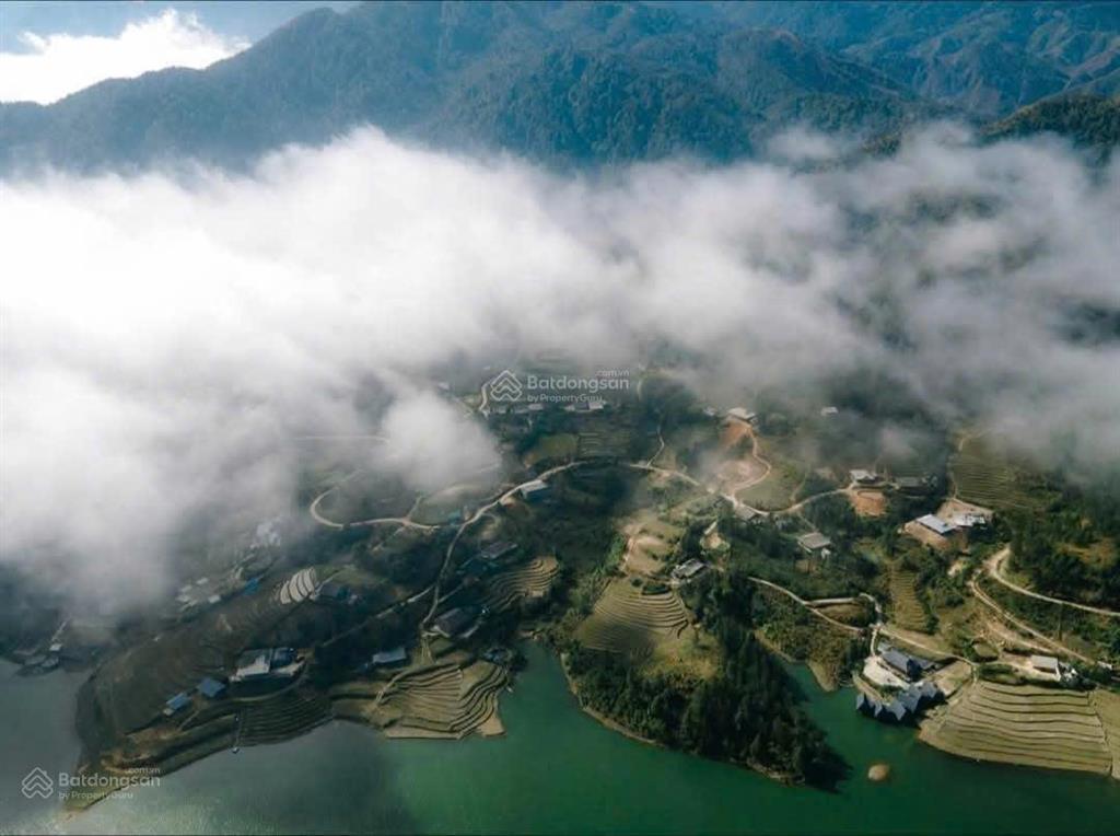 Chính chủ bán 3000m2 đất thị xã sapa, mặt đường chính, rộng, đẹp, phù hợp homesay, nhà hàng