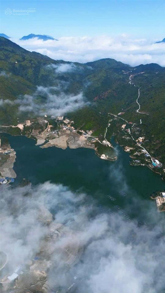 Chính chủ bán 3000m2 đất thị xã sapa, mặt đường chính, rộng, đẹp, phù hợp homesay, nhà hàng