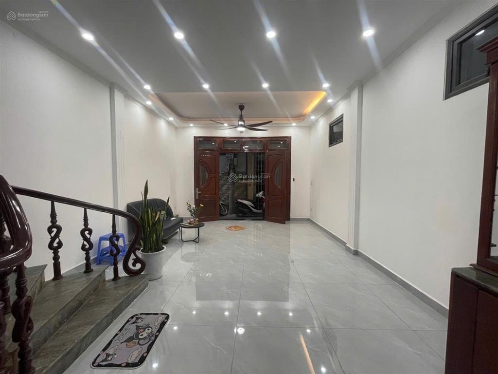 Siêu phẩm đại la 42m² x 5 tầng  mặt tiền 5m hiếm có  giá 9.8 tỷ (lõi hai bà trưng)