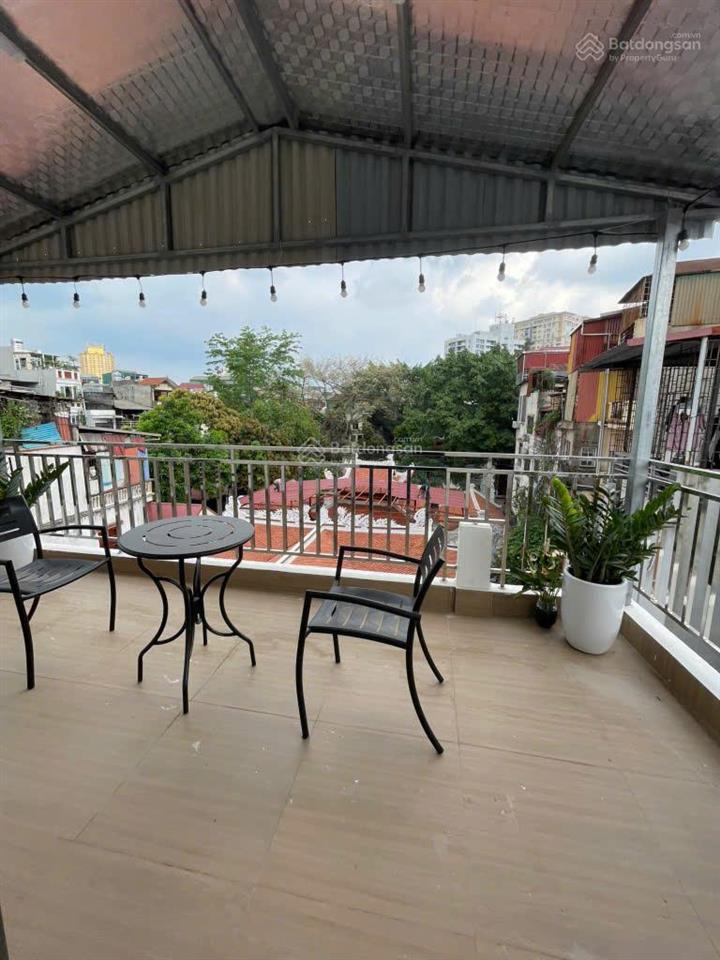 Bán nhà đẹp đê la thành  ba đình, 42m2 x 4t, 4pn, gần ô tô, giá 8.45 tỷ