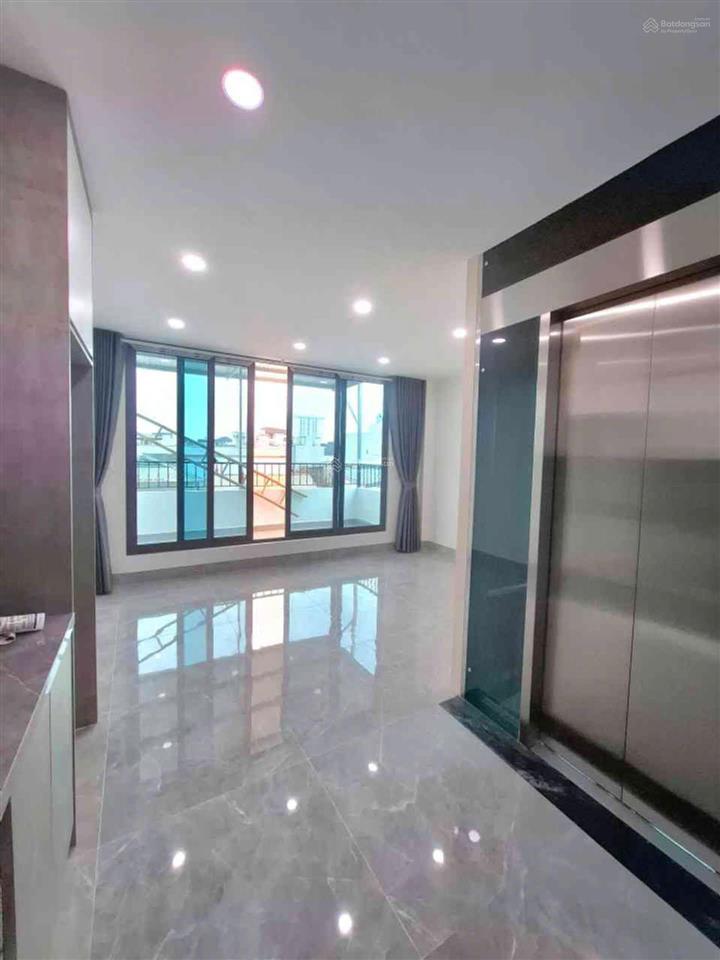 Lô góc 2 thoáng  thang máy mới kính koong  phố hoàng mai  42m² x 6 tầngchỉ 12.6 tỷ