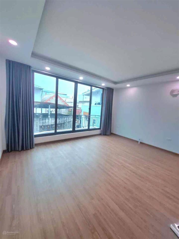 Lô góc 2 thoáng  thang máy mới kính koong  phố hoàng mai  42m² x 6 tầngchỉ 12.6 tỷ