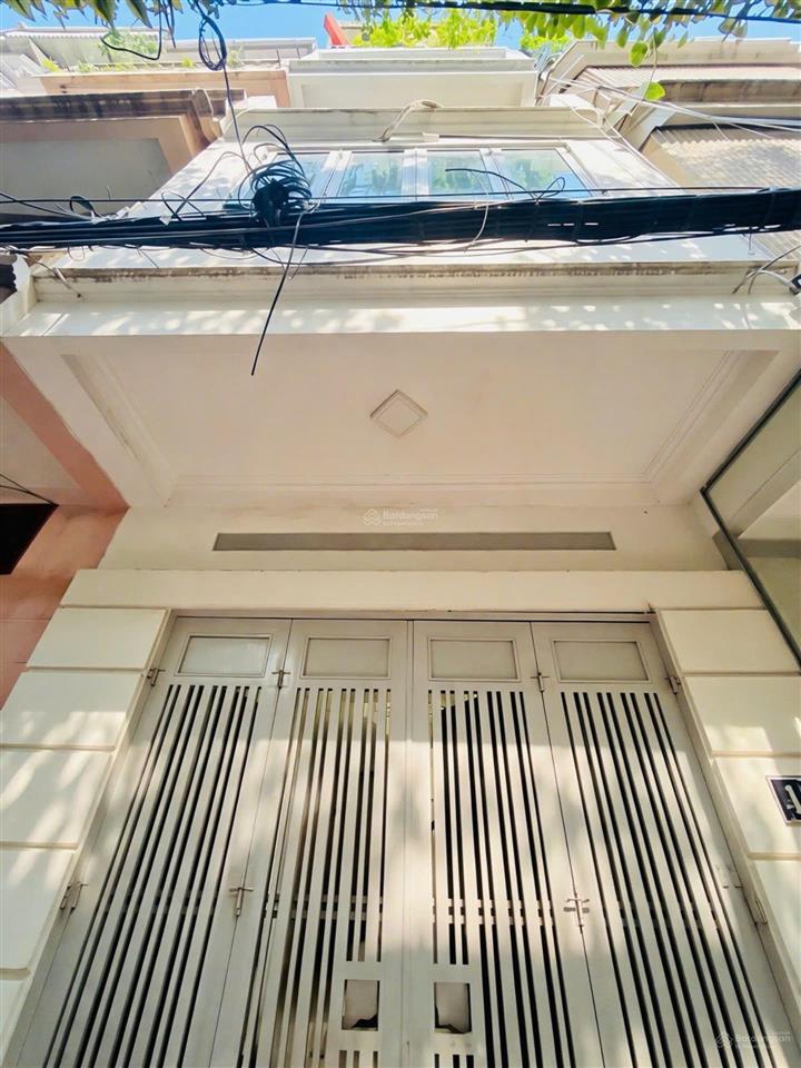 Bán nhà phân lô phan đình giót 40m2 4 tầng mt 3.5m giá 10.7 tỷ  ngõ ô tô  2 mặt thoáng