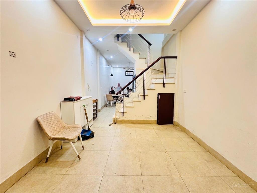 Bán nhà phân lô phan đình giót 40m2 4 tầng mt 3.5m giá 10.7 tỷ  ngõ ô tô  2 mặt thoáng
