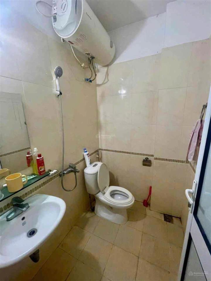 Bán nhà kim giang  hoàng mai 44m2 x 5 tầng, ngõ thông ô tô vf3 qua cửa, sát phố  giá 9.6 tỷ