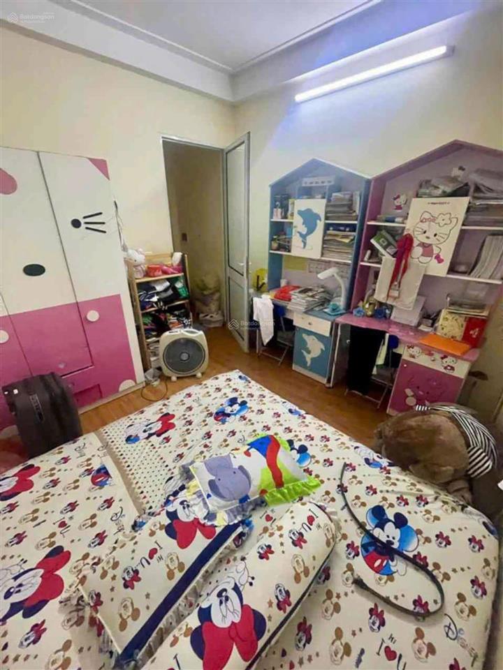 Bán nhà kim giang  hoàng mai 44m2 x 5 tầng, ngõ thông ô tô vf3 qua cửa, sát phố  giá 9.6 tỷ