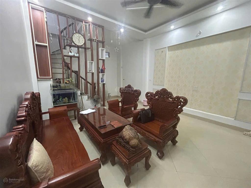 Bán nhà ngõ 250 kim giang, hoàng mai 30m² 5 tầng, mặt tiền 4.5m, 2 thoáng trước sau, giá 6.8 tỷ