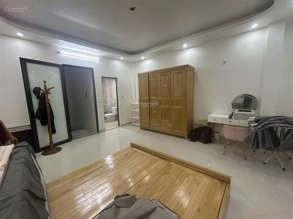 Bán nhà ngõ 250 kim giang, hoàng mai 30m² 5 tầng, mặt tiền 4.5m, 2 thoáng trước sau, giá 6.8 tỷ
