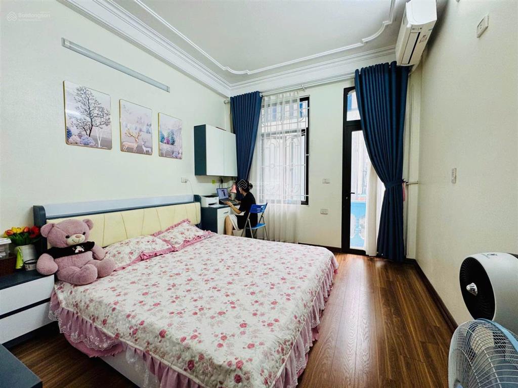 Bán nhà đại từ  sát hồ linh đàm, 30m2 x 5 tầng, nhà đẹp ở ngay  7 tỷ