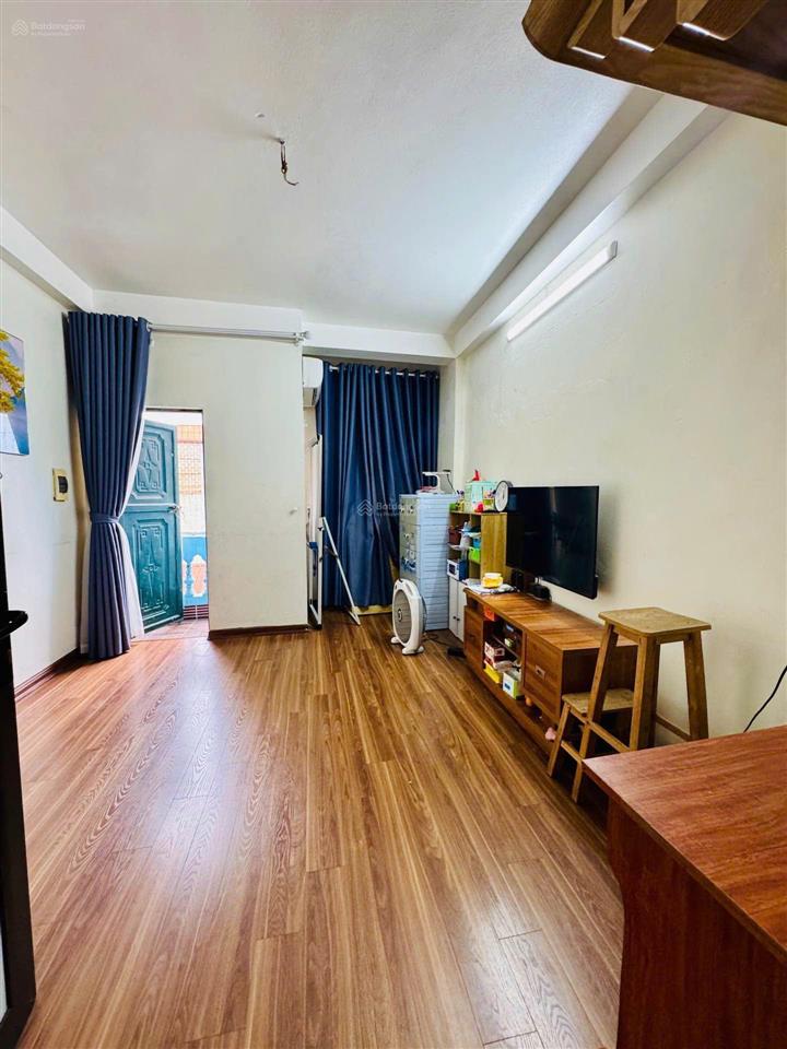 Bán nhà đại từ  sát hồ linh đàm, 30m2 x 5 tầng, nhà đẹp ở ngay  7 tỷ