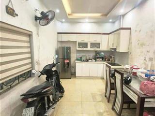 Bán nhà lô góc giảng võ ba đình 38m2 4 tầng 5pn giá 9.2 tỷ, dòng tiền tốt