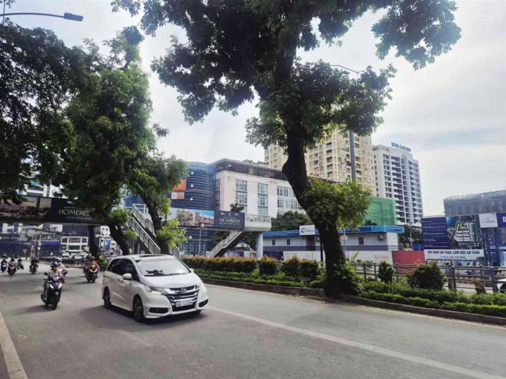 Bán nhà lô góc giảng võ ba đình 38m2 4 tầng 5pn giá 9.2 tỷ, dòng tiền tốt