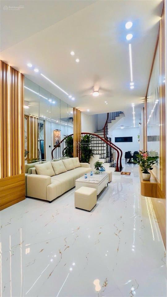 Bán nhà khương trung thanh xuân 40m2 x 5 tầng  2 thoáng  sát vành đai