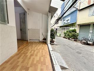 Bán nhà phan đăng lưu phú nhuận 53m2 ngang 5,1 dài 11 giá chỉ 8,4 t, ỷ