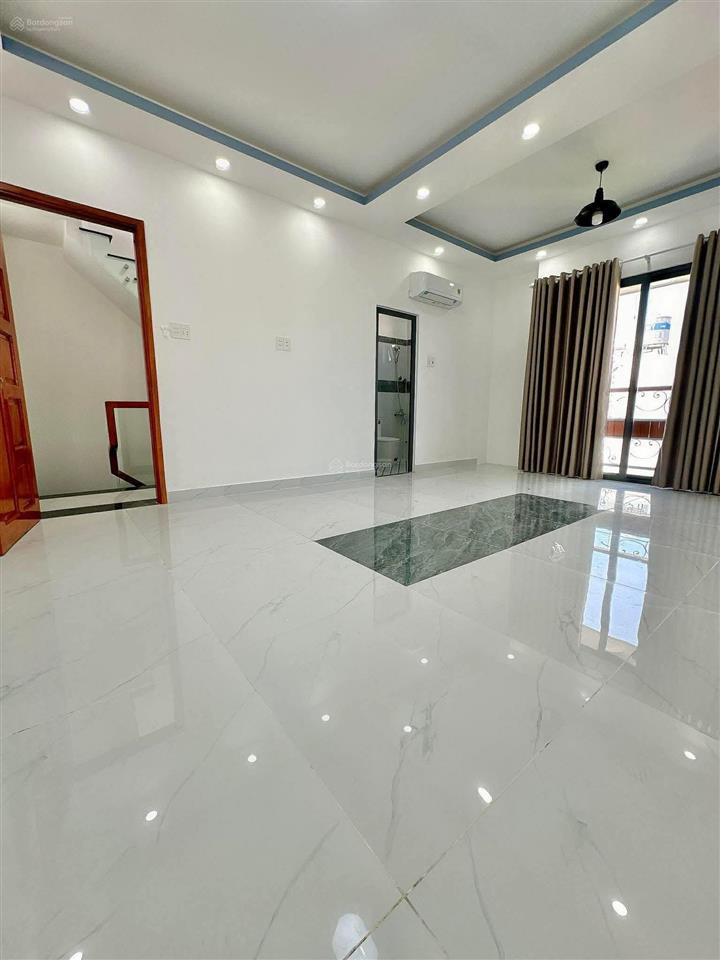 Bán nhà hxh đặng văn ngữ phú nhuận 5 tầng giá chỉ 9,9 tỷ